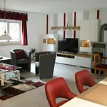 Feriendomizil Taupadel * Burgel (Thuringia)